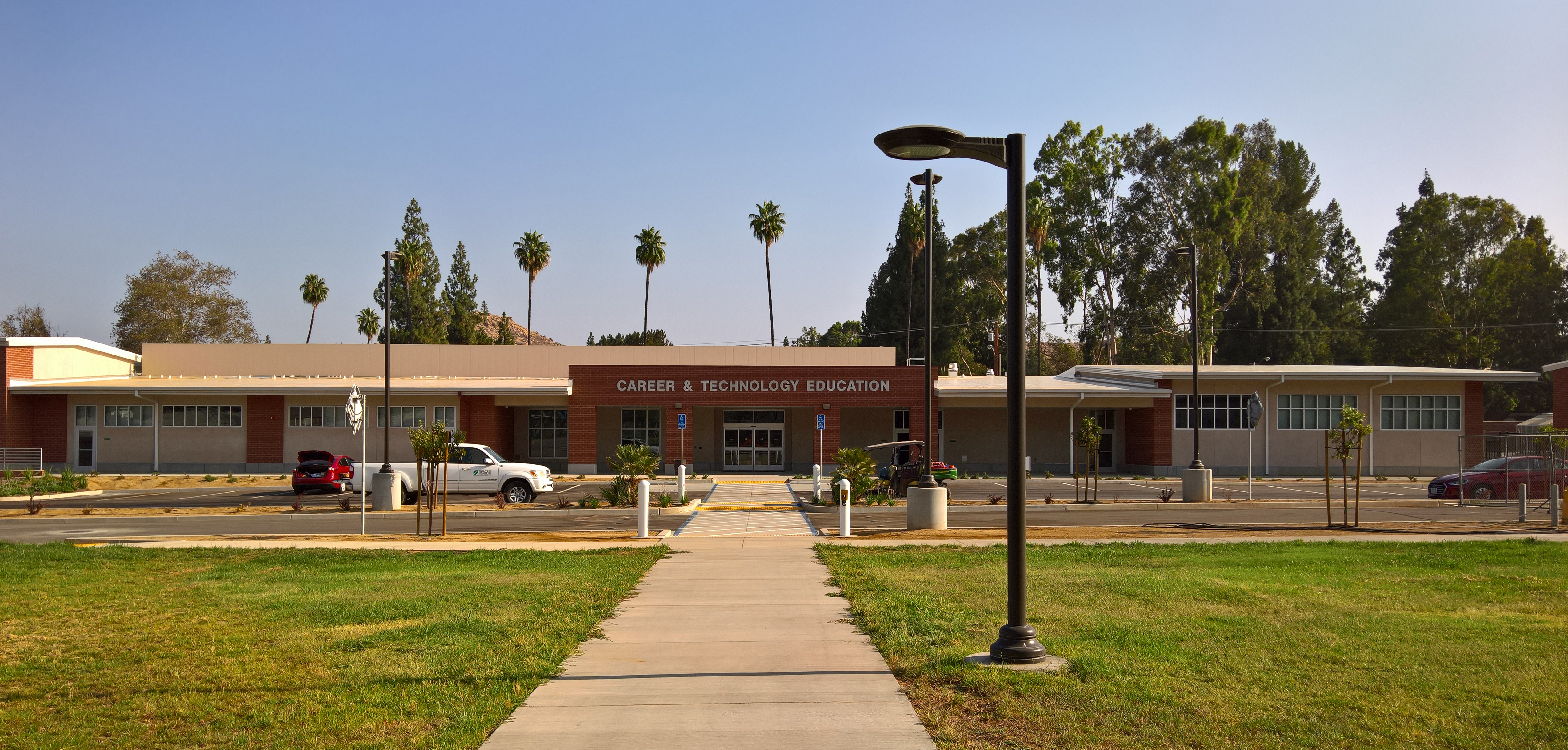 DGS Designs State-of-the-Art Facility for California School for the Deaf